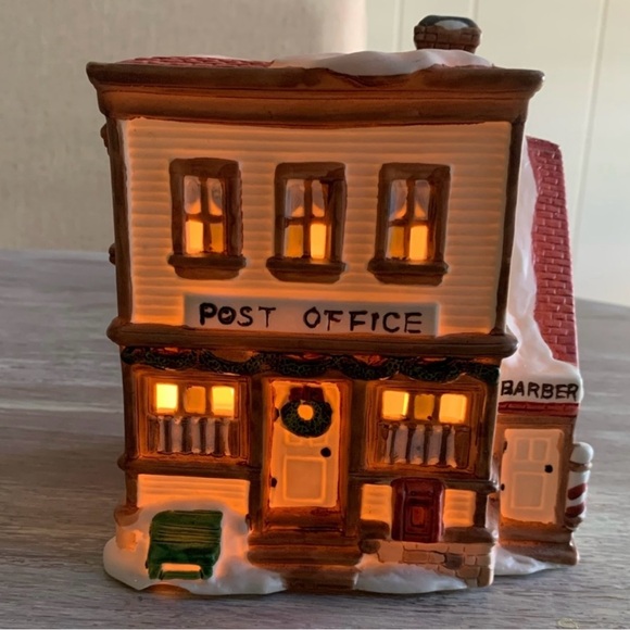 Rex & Lee Winter Village Post Office - Picture 6 of 6